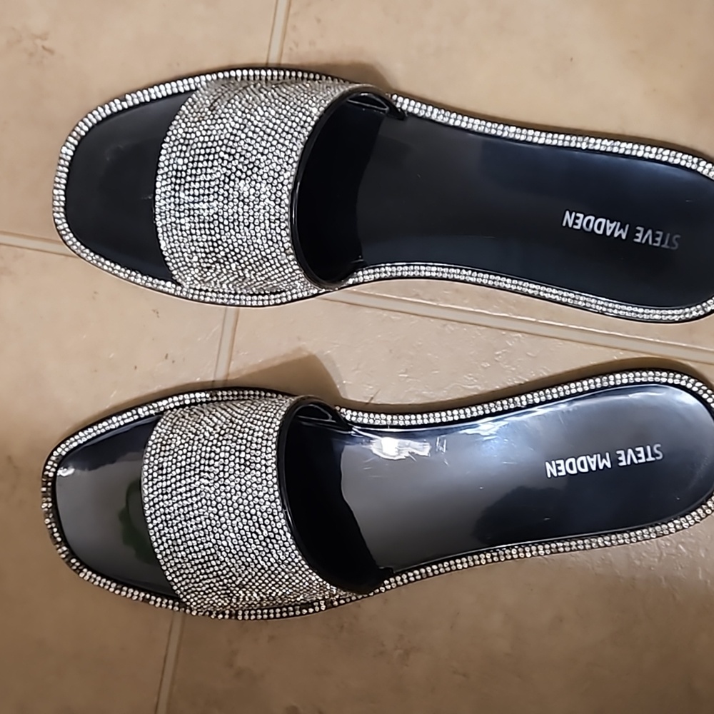 Ladies sandal